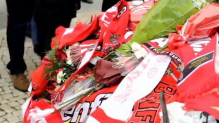 Los hinchas del Benfica homenajearon a Eusebio
