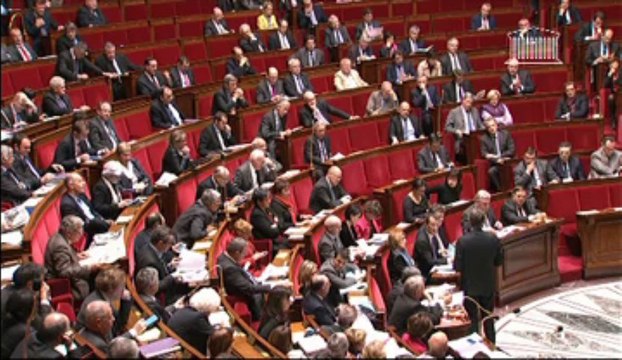 [ARCHIVE] Calendrier scolaire : réponse de Vincent Peillon au député Hervé Gaymard lors des questions au Gouvernement à l'Assemblée nationale, le 18 décembre 2013