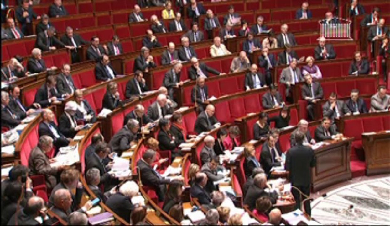 [ARCHIVE] Calendrier scolaire : réponse de Vincent Peillon au député Hervé Gaymard lors des questions au Gouvernement à l'Assemblée nationale, le 18 décembre 2013