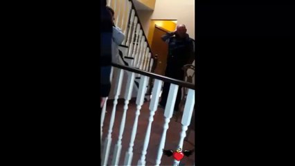 Reazione di 2 genitori dopo aver visto il figlio perdere 60 kg