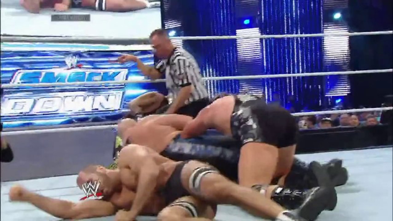 Rey Mysterio & Big Show vs. The Real Americans_ SmackDown, Dec. 6, 2013_youtube_original