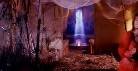 Main Cheez Badi Hoon Mast-Raveena Tandon in Mohra