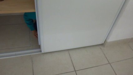 un placard presque vide