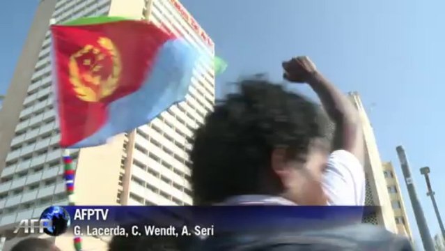 Imigrantes africanos ilegais protestam em Israel