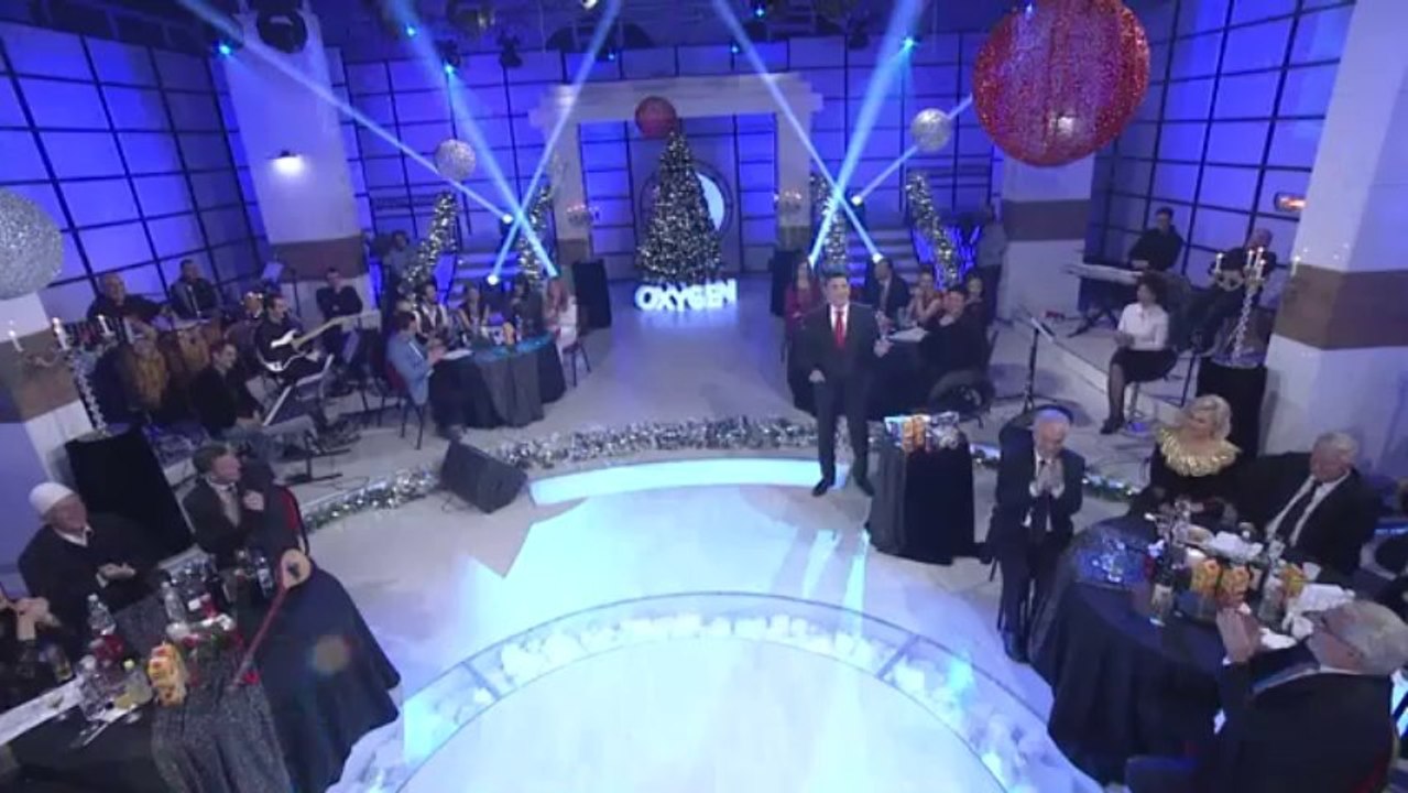 Gëzim Bimbashi imiton politikanët - KTV Oxygeni Festiv 2014