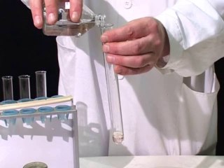 045. Взаимодействие фенола с гидроксидом нария