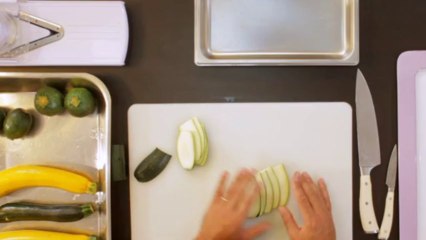 Tailler une courgette en julienne