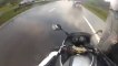 Rouler sur une autoroute inondée avec une moto Kawasaki ER6! Orage violent!
