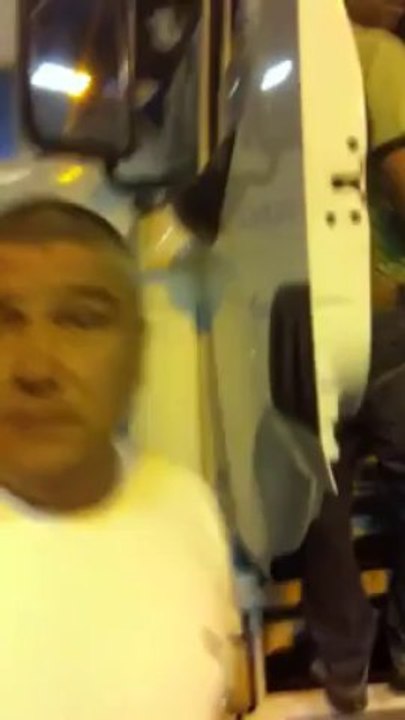 Un Chauffard en camion sur l'A86 percute 10 voitures!