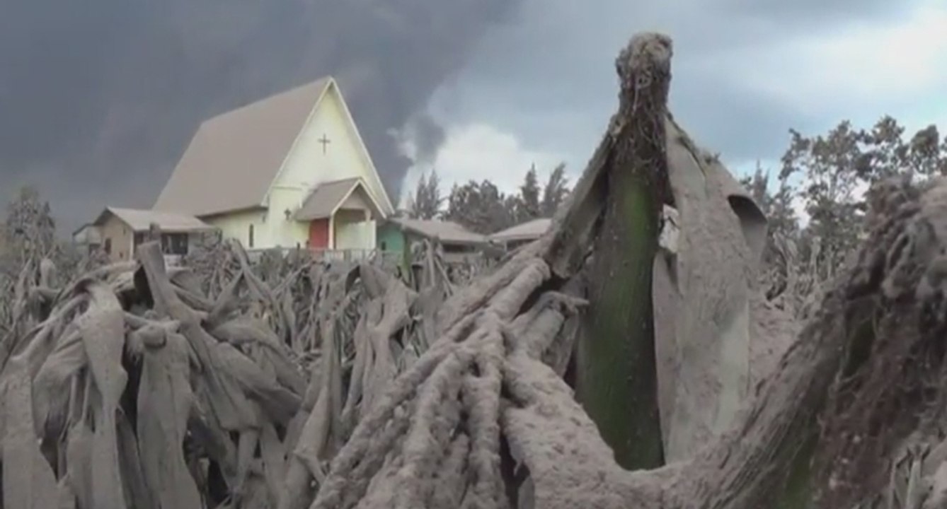 L'ouest de l'Indonésie recouvert par les cendres du volcan Sinabung