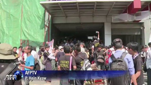 Médias menacés en Birmanie: manifestation de journalistes
