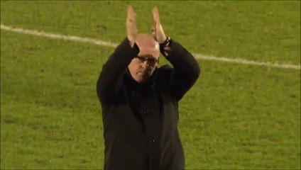 Rochdale keepball and the #LUFC players at the final whistle