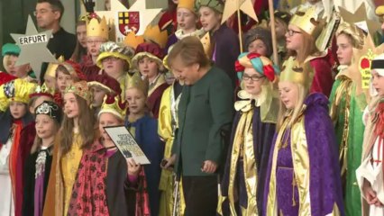 Première apparition de Merkel depuis son accident