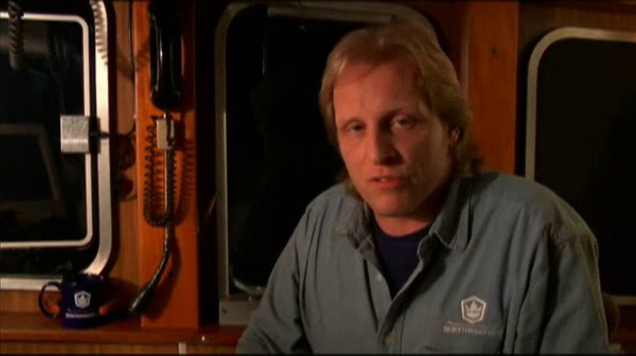 Deadliest Catch Alaskan Storm - Boat Safety Man Overboard