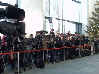 А. Меркель сможет восстановиться без операции