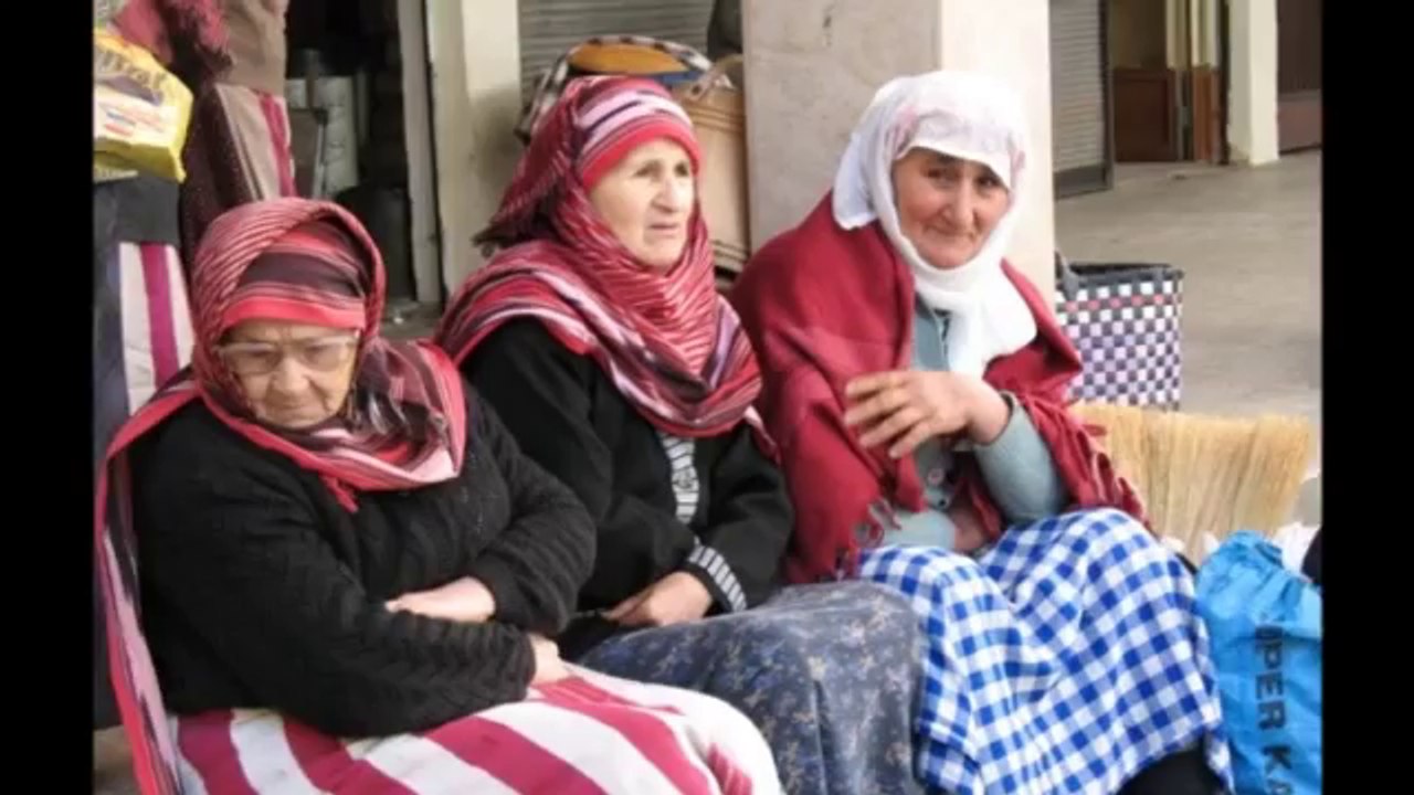 Adem KARABULUT Kürtünün Pazarında Pestil Satılır..