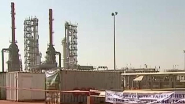 S Sudan's unrest threatens Sudan's economy
