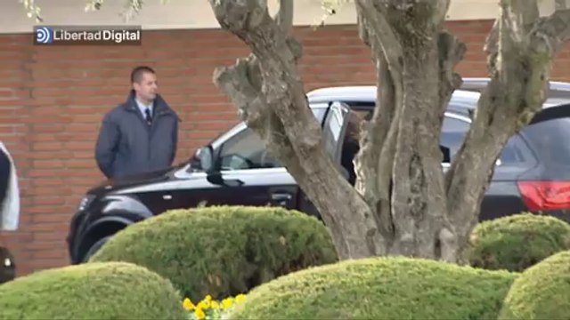 Sara Carbonero e Iker Casillas presentan a su hijo Martín tras recibir el alta