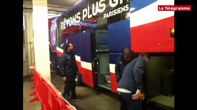 Brest. Les joueurs du PSG arrivent au stade Francis-Le Blé