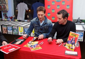 "Twlight" Star Peter Facinelli & Rob DeFranco Sign New Comic "Protocol Orphans" at Midtown Comics