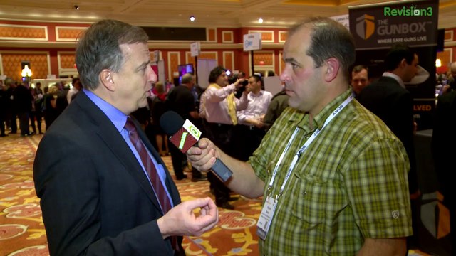 Turn Your iPhone into a Thermal Imaging Camera! - CES 2014 - Tekzilla Bites