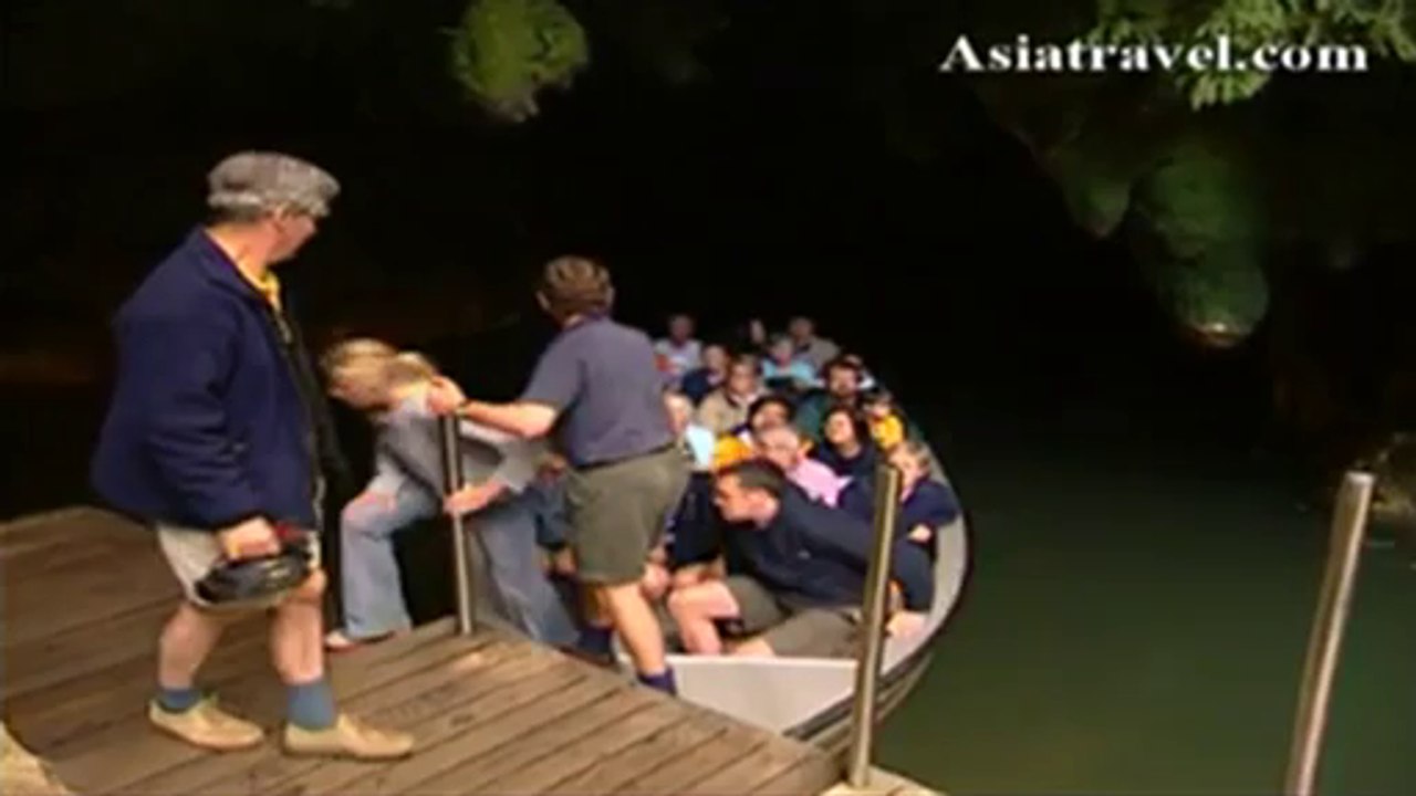 Waitomo Glowworm Cave, New Zealand by Asiatravel.com