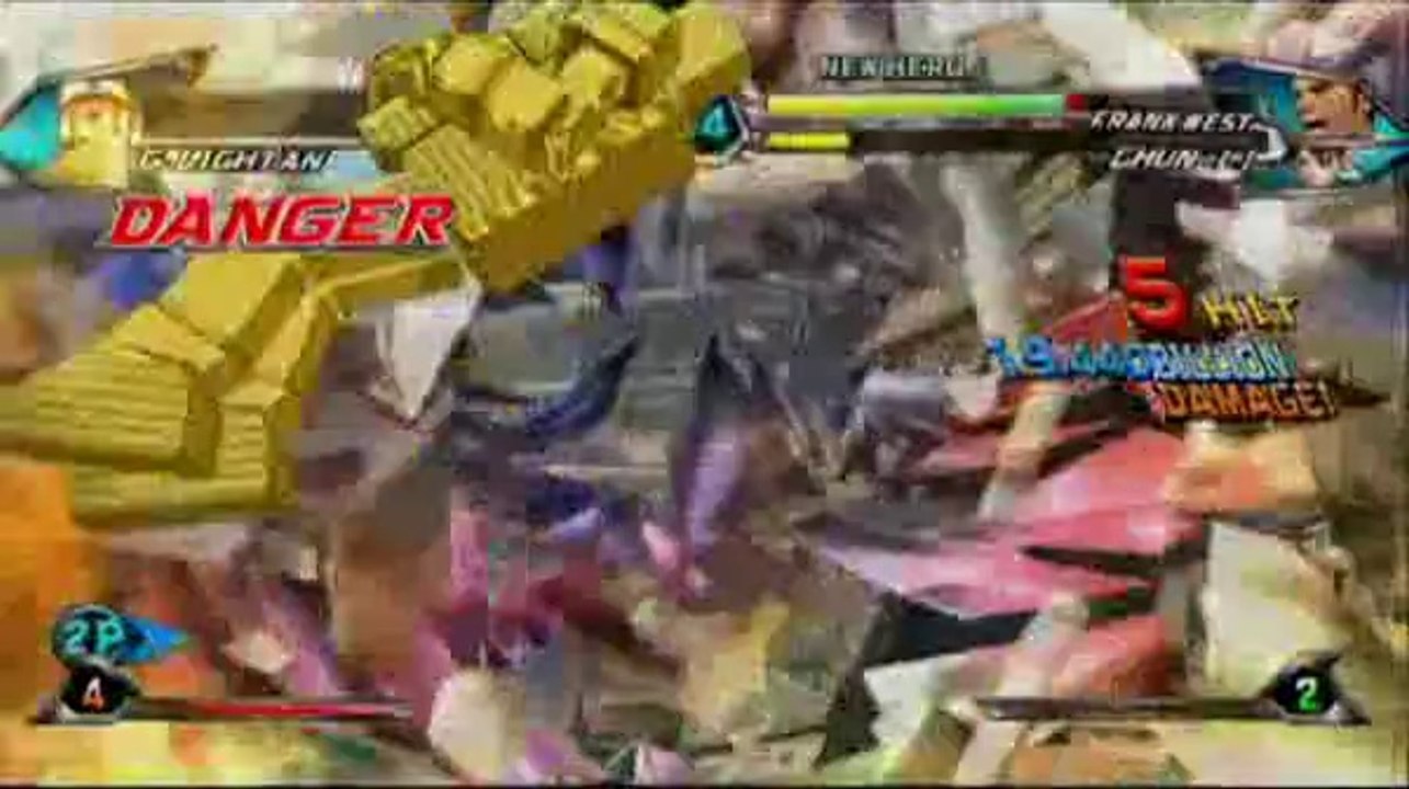 Tatsunoko Vs. Capcom : Ultimate All-Stars - Gold Lightan contre Frank West et Chun-Li