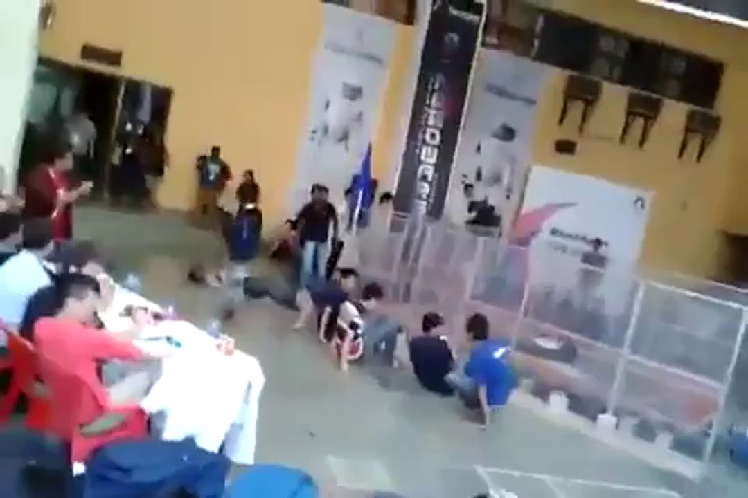 Gros accident pendant le festival ROBOWARS (combat de Robot) - Un etudiant frappé par une pièce métallique!