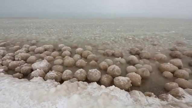 Impressive Ice Boulders in Michigan lake!