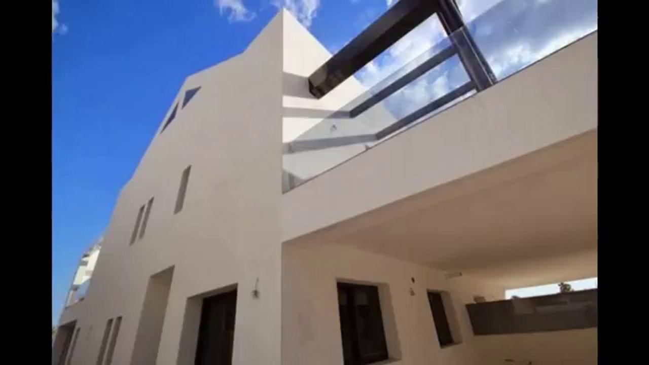 Contemporary Townhouses For Sale in The Golden Mile Marbella
