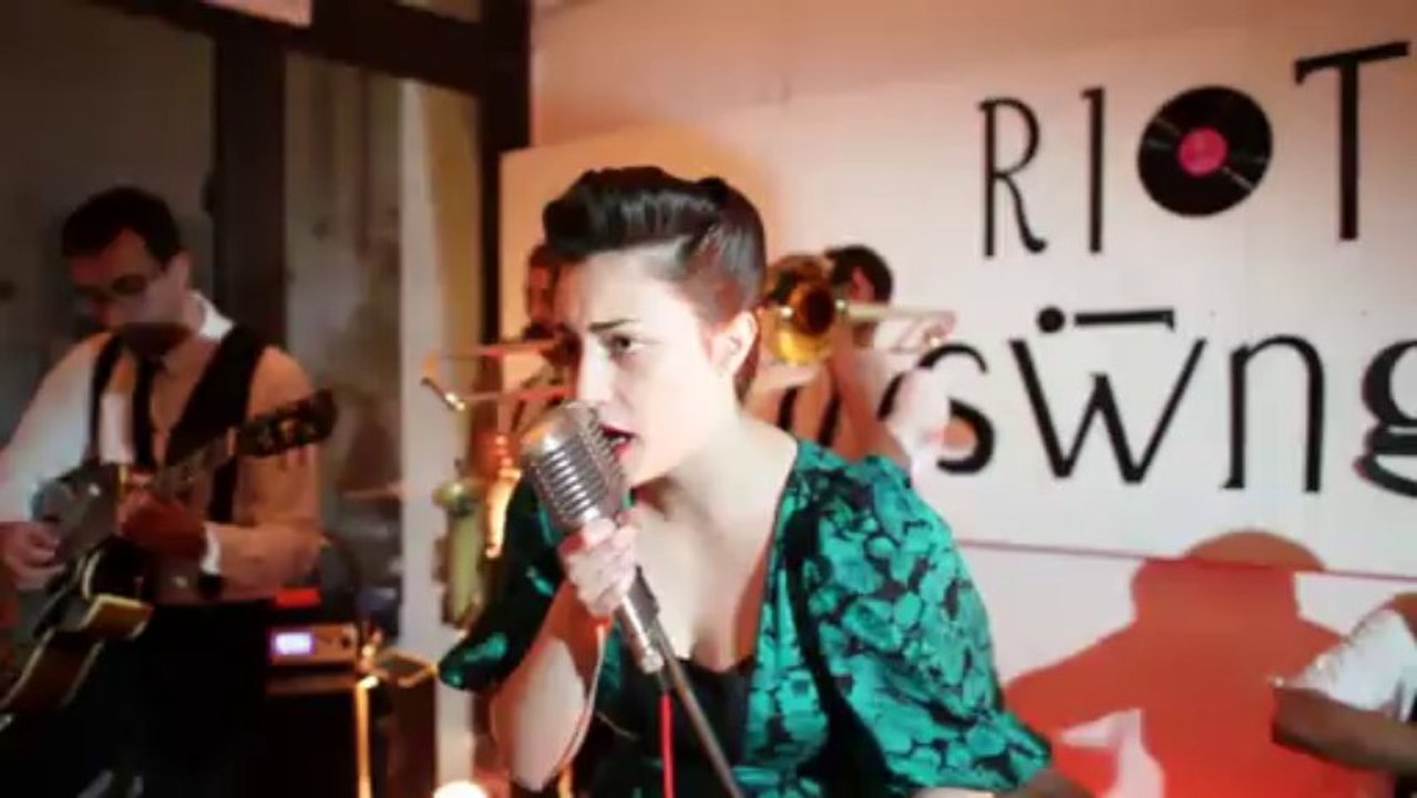 THE CLUB SWING BAND @ Teatro Valle Occupato 14 dicembre 2013 - YouTube