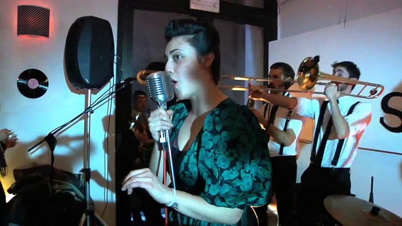 Teatro Valle Occupato 14 dicembre 2013 From SWING to Reggae - YouTube