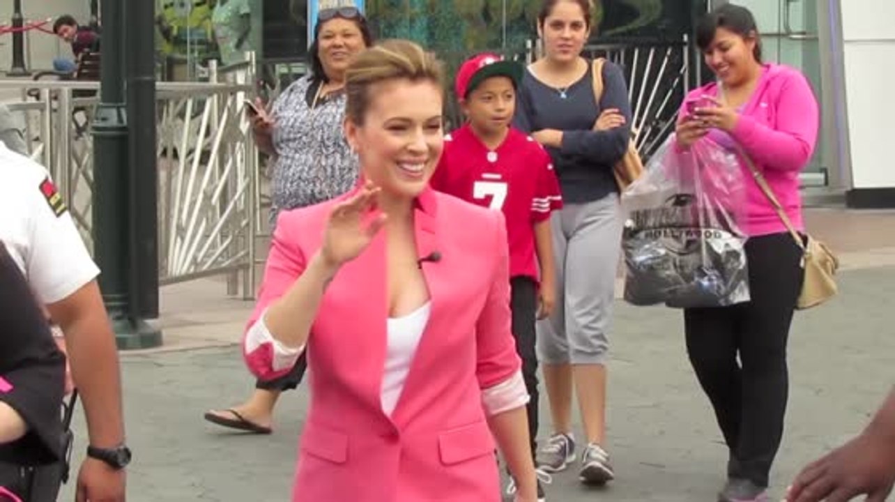 Alyssa Milano ist verletzt wegen Gewichts-Mobbing