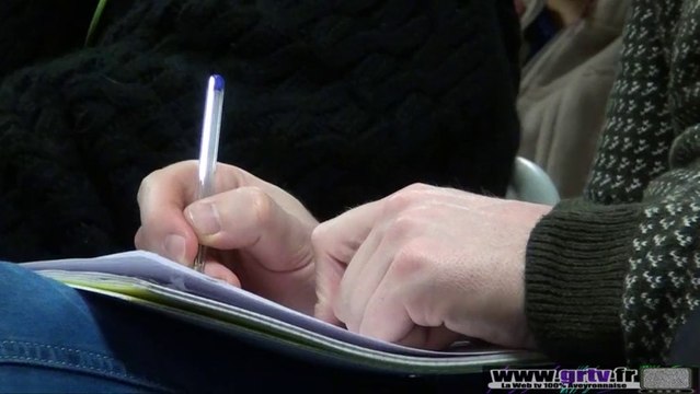 Municipales 2014: Jean-louis Roussel en réunion publique, salle des albatros à Onet-Le-Château