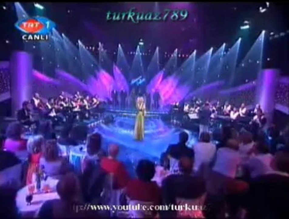 Canan SEZGİN GEYLAN-Sevmekten Kim Usanır