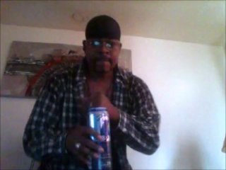 ShawnB0nd goofing off.