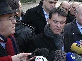 Une de Closer: "cela relève de la vie privée", affirme Valls - 10/01