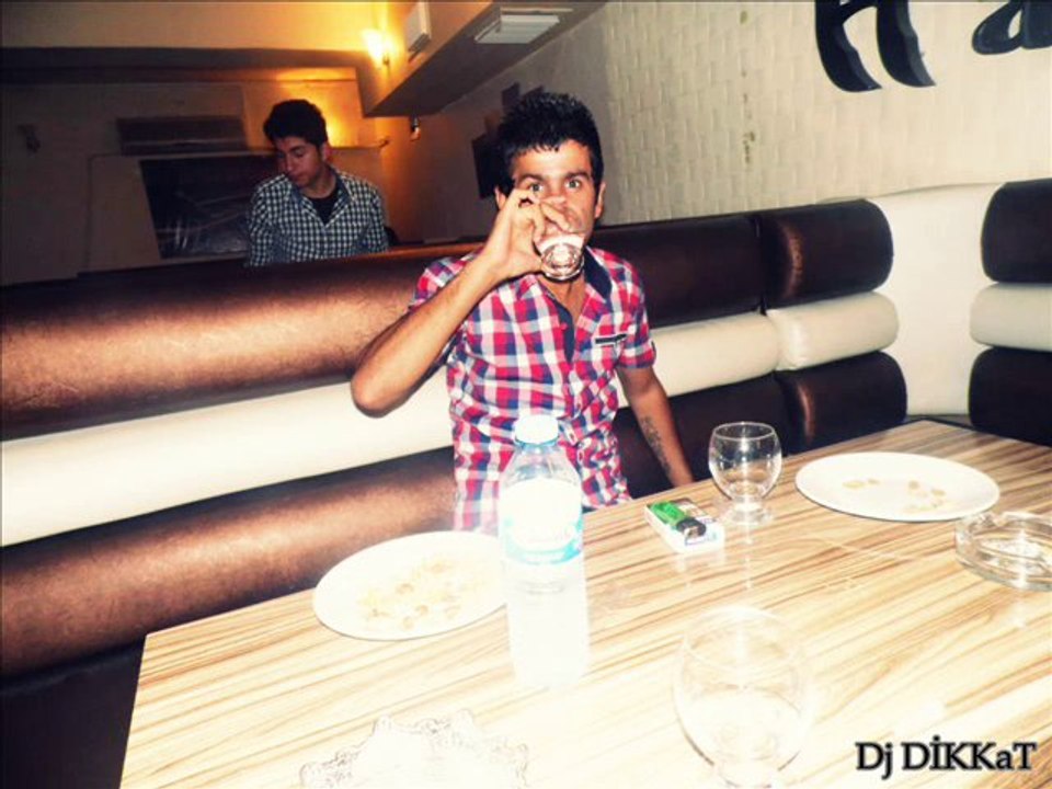 Dj DİKKAT- Kürtce slow + Şiir [Muhteşem Bence] süper dinlemelisin [ Dj DİKKAT ]