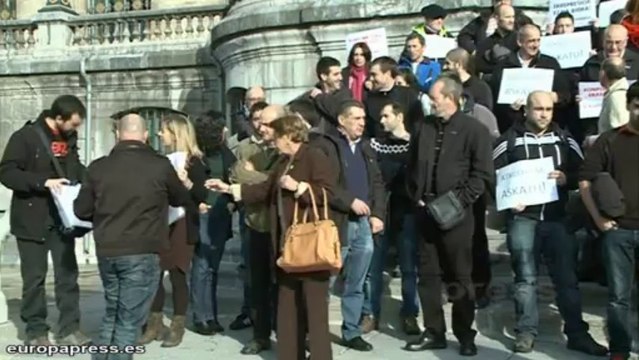 Piden la liberación de interlocutores de presos de ETA