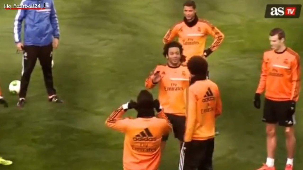 Cristiano Ronaldo ● Humilla a Pepe ● on Real Madrid Training