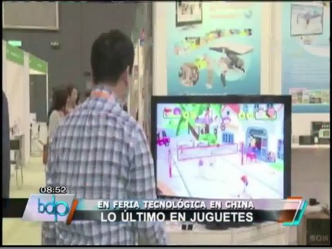 Juguetes tradicionales se fusionan con tecnología en la Feria de Hong Kong