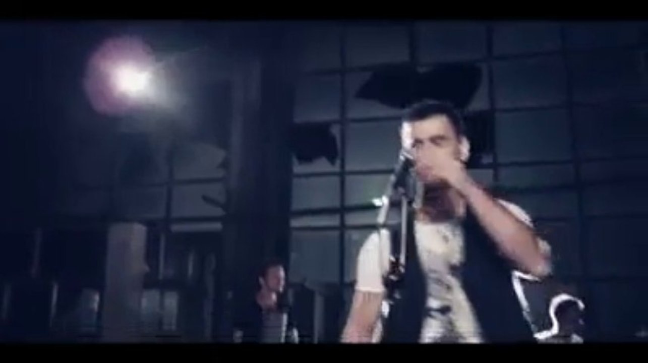 Erik Lloshi Ft. Fatal - Vetem Kaq ( Official Music Video )