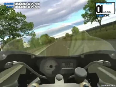 TT Superbikes : Real Road Racing - Un tour en 1000 GSXR