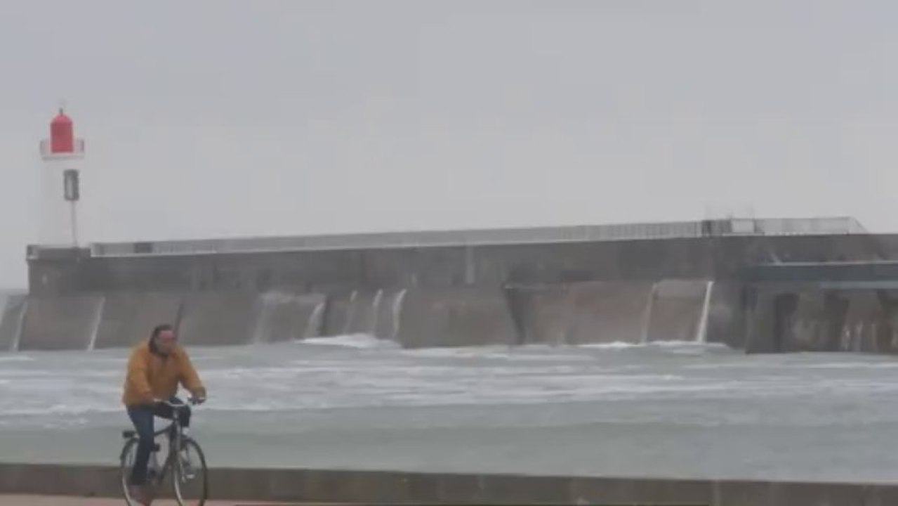 forte houle et grande marée le 4 janvier 2014 aux Sables d'Olonne