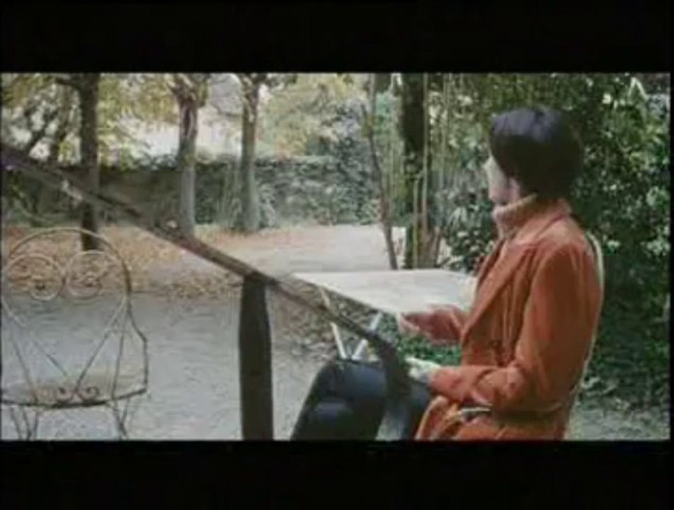 The Story of Marie and Julien / Histoire de Marie et Julien (2003) - Trailer