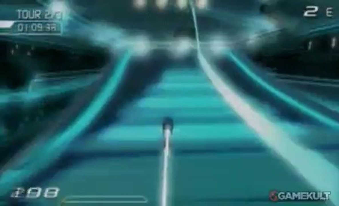Tron Evolution - Course ... Qui pique les yeux !