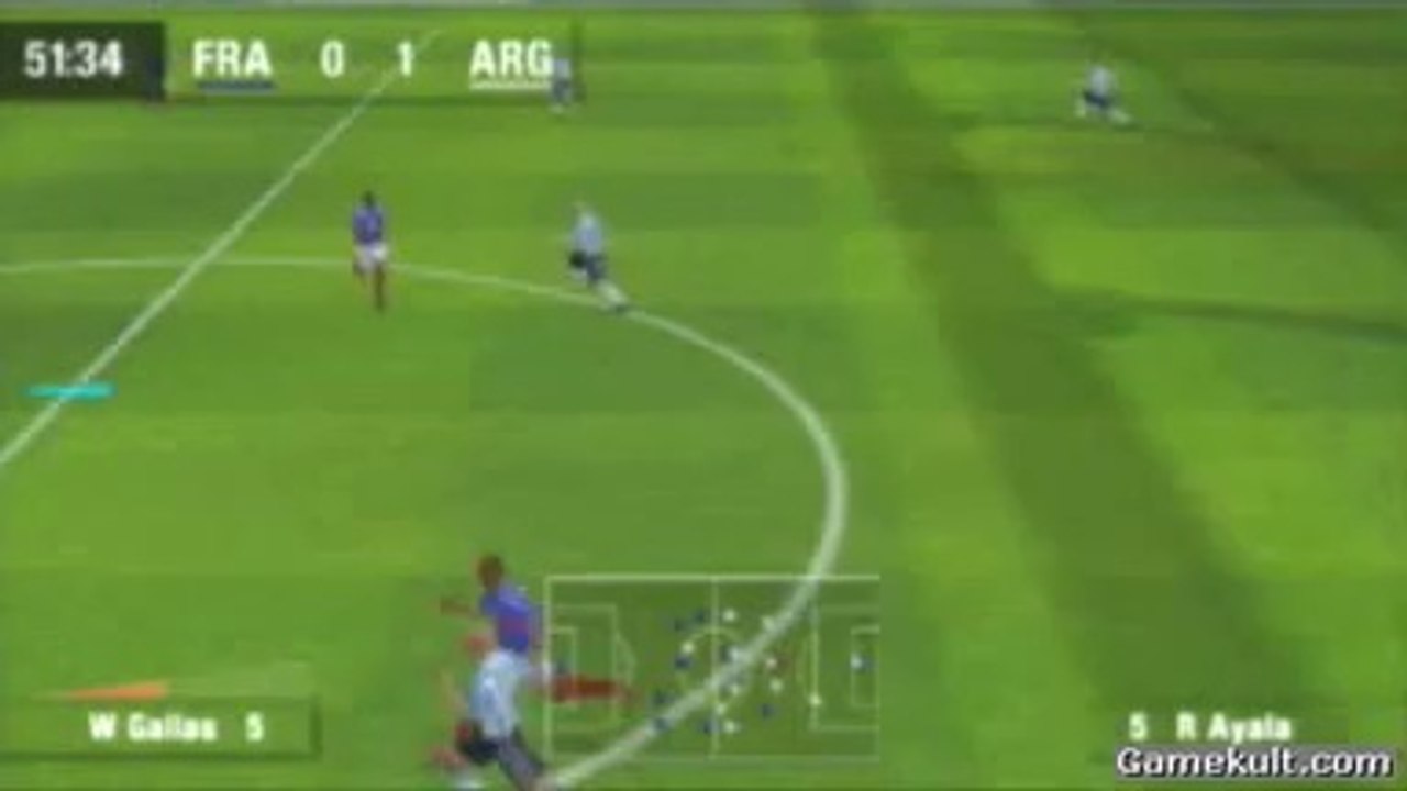 World Tour Soccer : Challenge Edition - Henry pas fair-play