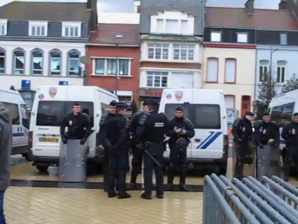 Calais: manifestation "anti-immigration et anti-No Borders"