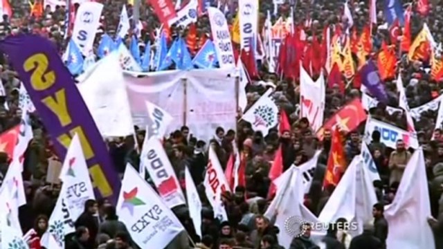 Thousands protest against corruption in Turkey