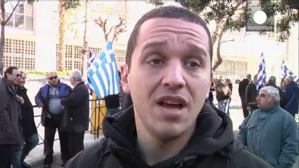 Grèce : trois nouveaux députés d'Aube Dorée devant la justice